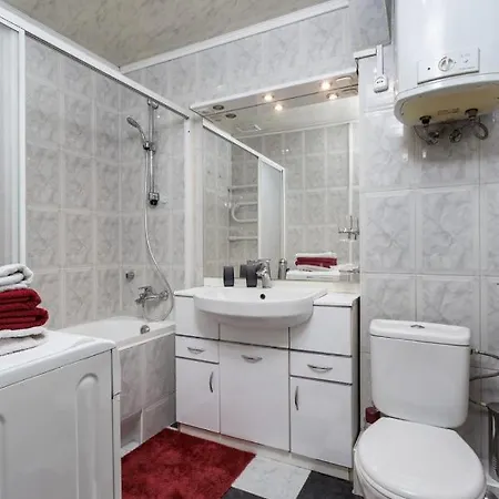 Apartment Comfortable - Railway Station, Center Minsk
